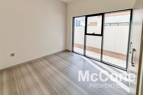 Townhouse de 4 dormitorios en Park Residences, UAE No. 74632 8