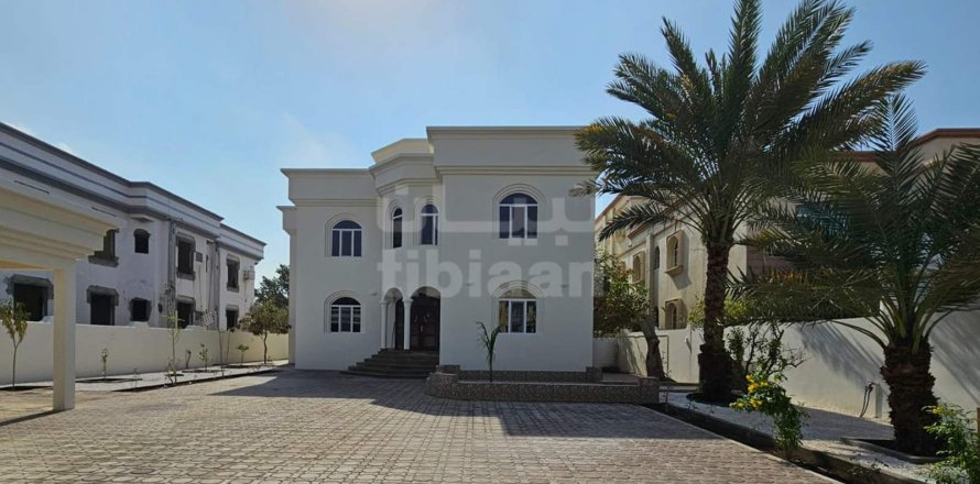 5 bedrooms Villa in As Sib, Oman No. 53618