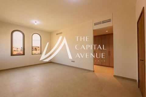 5 bedrooms Villa in Khalifa City, UAE No. 86853 6