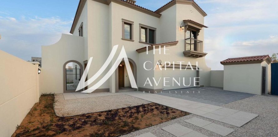 Villa de 4 dormitorios en Khalifa City, UAE No. 86851