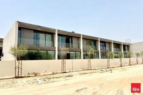 3 bedrooms Townhouse in Dubai, UAE No. 105557 2