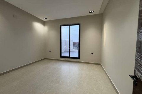Villa de 5 dormitorios en Riyadh, Saudi Arabia No. 60712 28