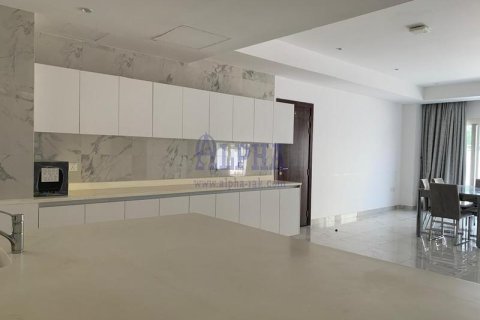 Townhouse de 7 dormitorios  No. 106038 15