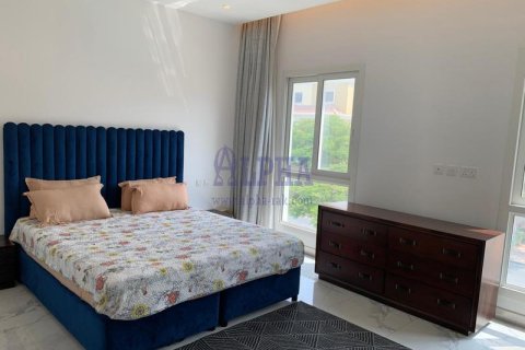Townhouse de 7 dormitorios  No. 106038 9