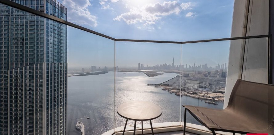 Appartement de 2 chambres à Dubai, UAE No. 100475