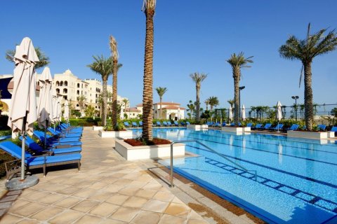 2 bedrooms Apartment on the Saadiyat Island, UAE No. 72203 3