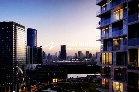 Apartment de 2 dormitorios en Abu Dhabi, UAE No. 102754 1
