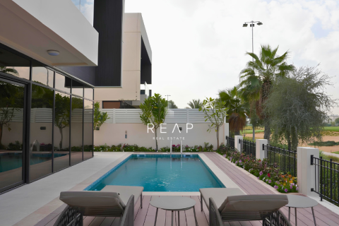 5 bedrooms Villa in Flora, UAE No. 28929 1
