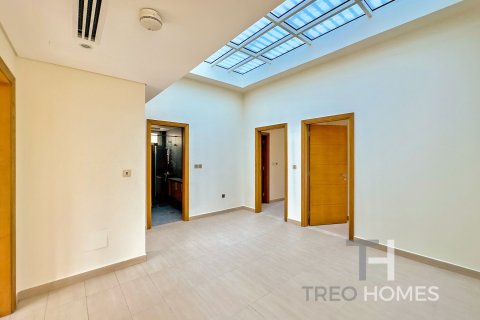 Villa de 4 chambres à Legacy, UAE No. 73860 10