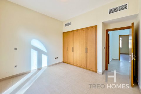 Villa de 4 chambres à Legacy, UAE No. 73860 13