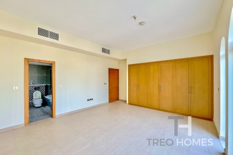 Villa de 4 chambres à Legacy, UAE No. 73860 11