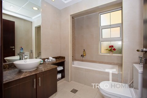 5 bedrooms Villa in Rahat, UAE No. 73859 17