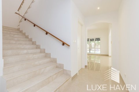 5 bedrooms Villa in Meadows, UAE No. 8705 7