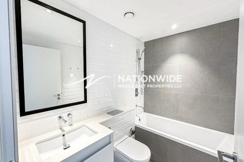 Apartment de 2 dormitorios en Abu Dhabi, UAE No. 104977 10