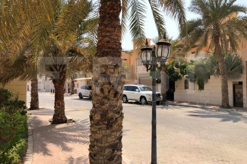3 غرف نوم فيلا في المُشرِف, الإمارات العربية المتحدة رقم 13424 2