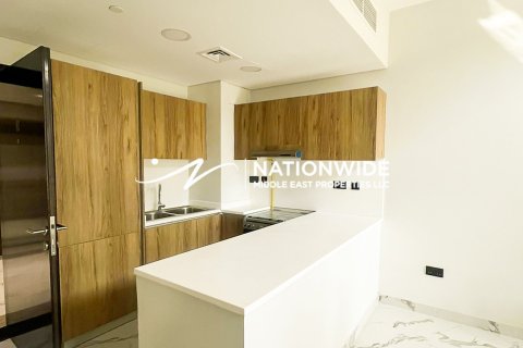 Duplex de 3 dormitorios en Abu Dhabi, UAE No. 104789 11