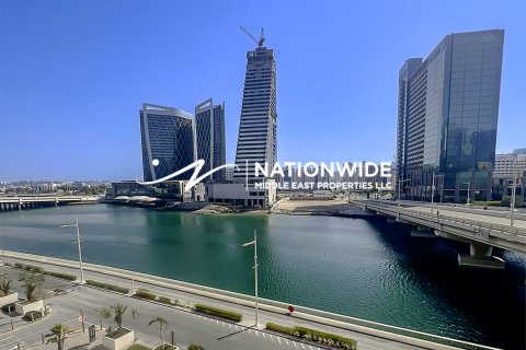 Duplex de 3 dormitorios en Abu Dhabi, UAE No. 104789 2