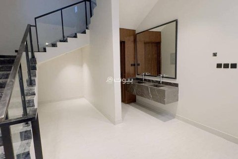 Villa de 5 chambres à Riyadh, Saudi Arabia No. 61754 20
