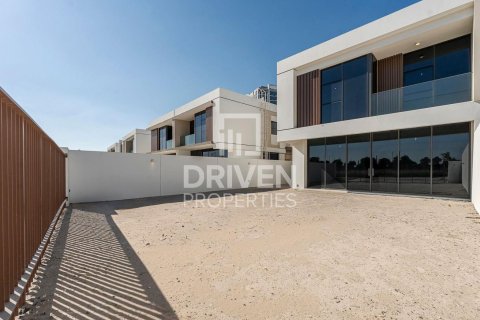 Вилла с 4 спальнями в District One, ОАЭ №85381 6