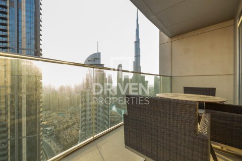 Квартира с 2 спальнями в The Address Residence Fountain Views, ОАЭ №85401 16