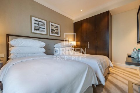 Квартира с 2 спальнями в The Address Residence Fountain Views, ОАЭ №85401 8
