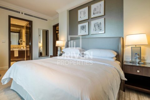 Квартира с 2 спальнями в The Address Residence Fountain Views, ОАЭ №85401 6