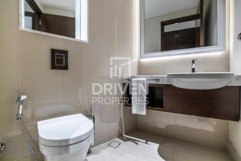 Квартира с 2 спальнями в The Address Residence Fountain Views, ОАЭ №85401 12