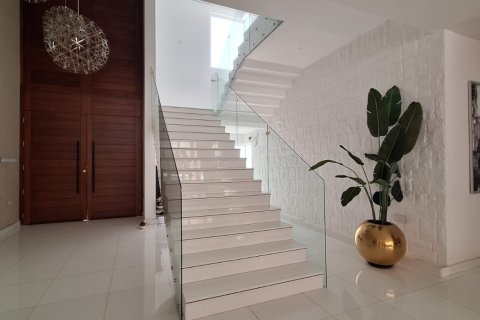 Villa de 5 chambres à Bawshar, Oman No. 105029 2