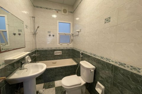 Villa de 5 dormitorios en Muscat, Oman No. 105030 14