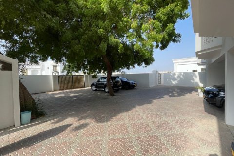 Villa de 5 dormitorios en Muscat, Oman No. 105030 16