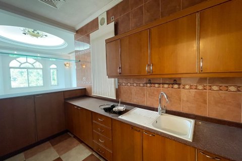 Villa de 5 dormitorios en Muscat, Oman No. 105030 12