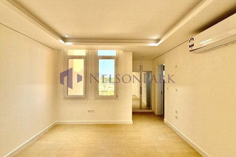 4 bedrooms Villa in Doha, Qatar No. 58184 16