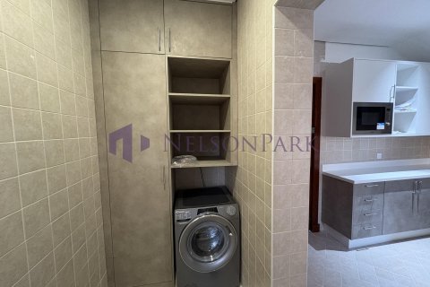 4 bedrooms Villa in Doha, Qatar No. 58184 11