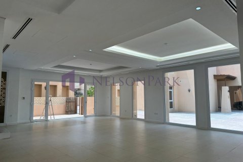 4 bedrooms Villa in Doha, Qatar No. 58184 4