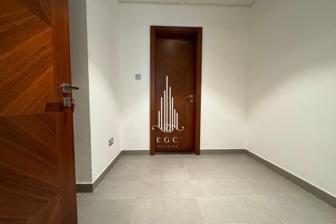 Apartment de 2 dormitorios en Tourist Club Area, UAE No. 29184 11