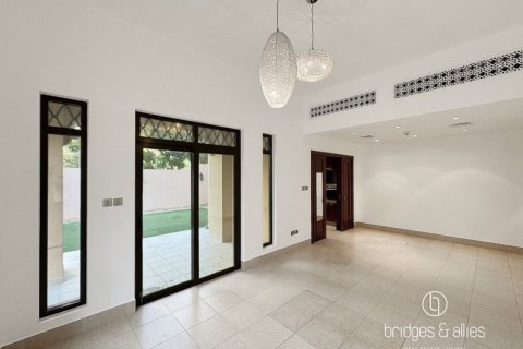 1 bedroom Apartment in Old Town, UAE No. 102430 3