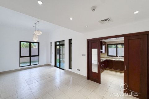 1 bedroom Apartment in Old Town, UAE No. 102430 4