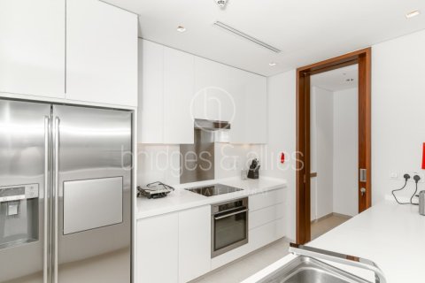 Apartment de 2 dormitorios en The Hills, UAE No. 102436 8