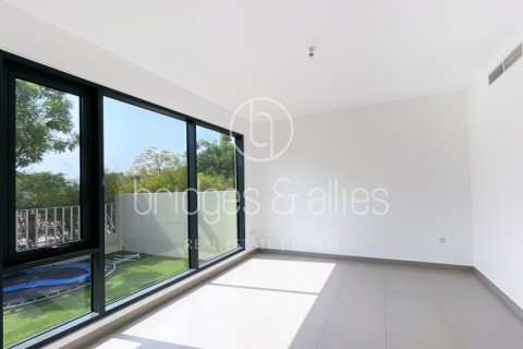 Villa de 4 dormitorios en Dubai Hills Estate, UAE No. 102429 3