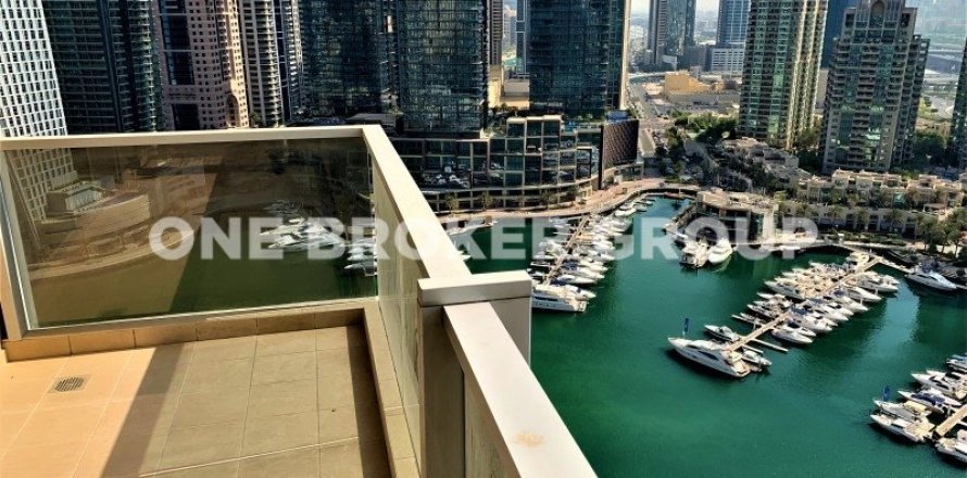 Appartement de 3 chambres à Marina Tower, UAE No. 94887