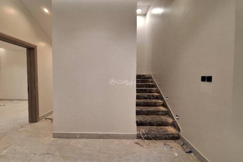 5 bedrooms Villa in Riyadh, Saudi Arabia No. 59962 14