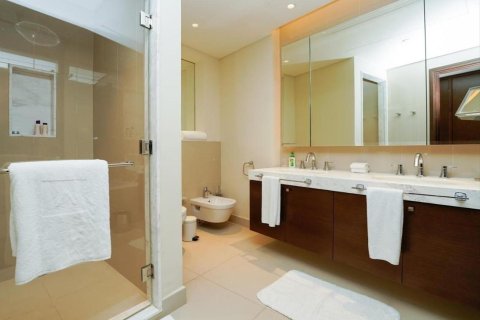 Apartment de 2 dormitorios en The Address Residence Fountain Views, UAE No. 99873 8