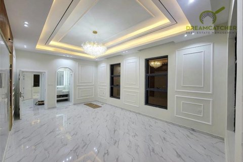 5 غرفة نوم  فيلا في Al Yasmeen, الإمارات العربية المتحدة رقم 34161 6