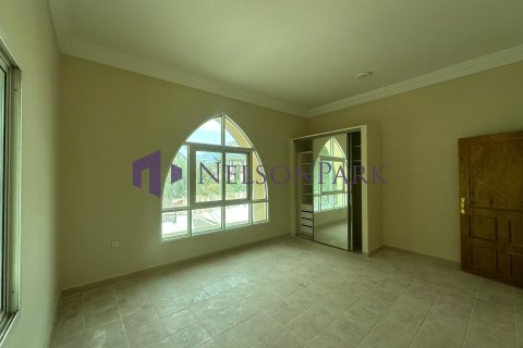 5 bedrooms Villa in Doha, Qatar No. 58125 5