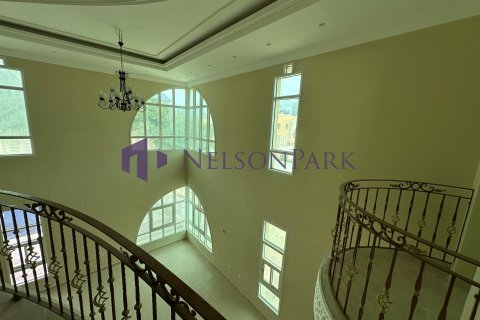 5 bedrooms Villa in Doha, Qatar No. 58125 16