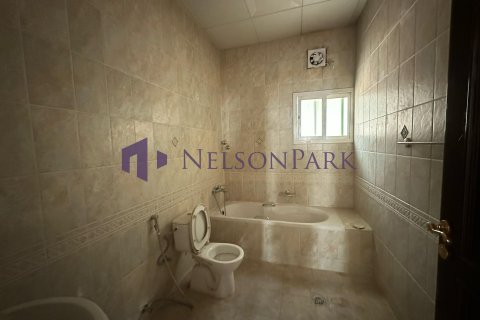 5 bedrooms Villa in Doha, Qatar No. 58125 13