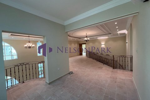 5 bedrooms Villa in Doha, Qatar No. 58125 17