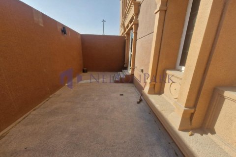 1 bedroom Apartment in Lusail, Qatar No. 58108 10